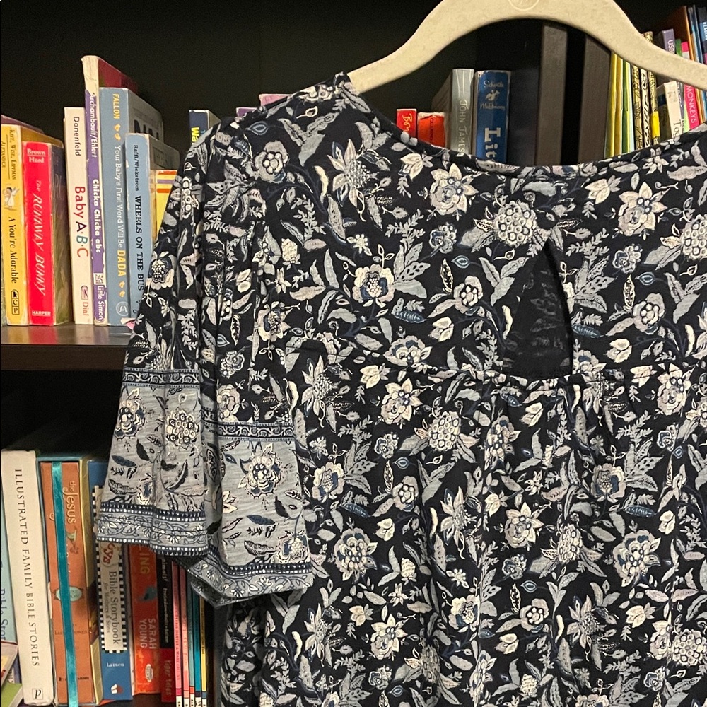 Lucky Brand Navy and White Floral Top - Picture 5 of 6